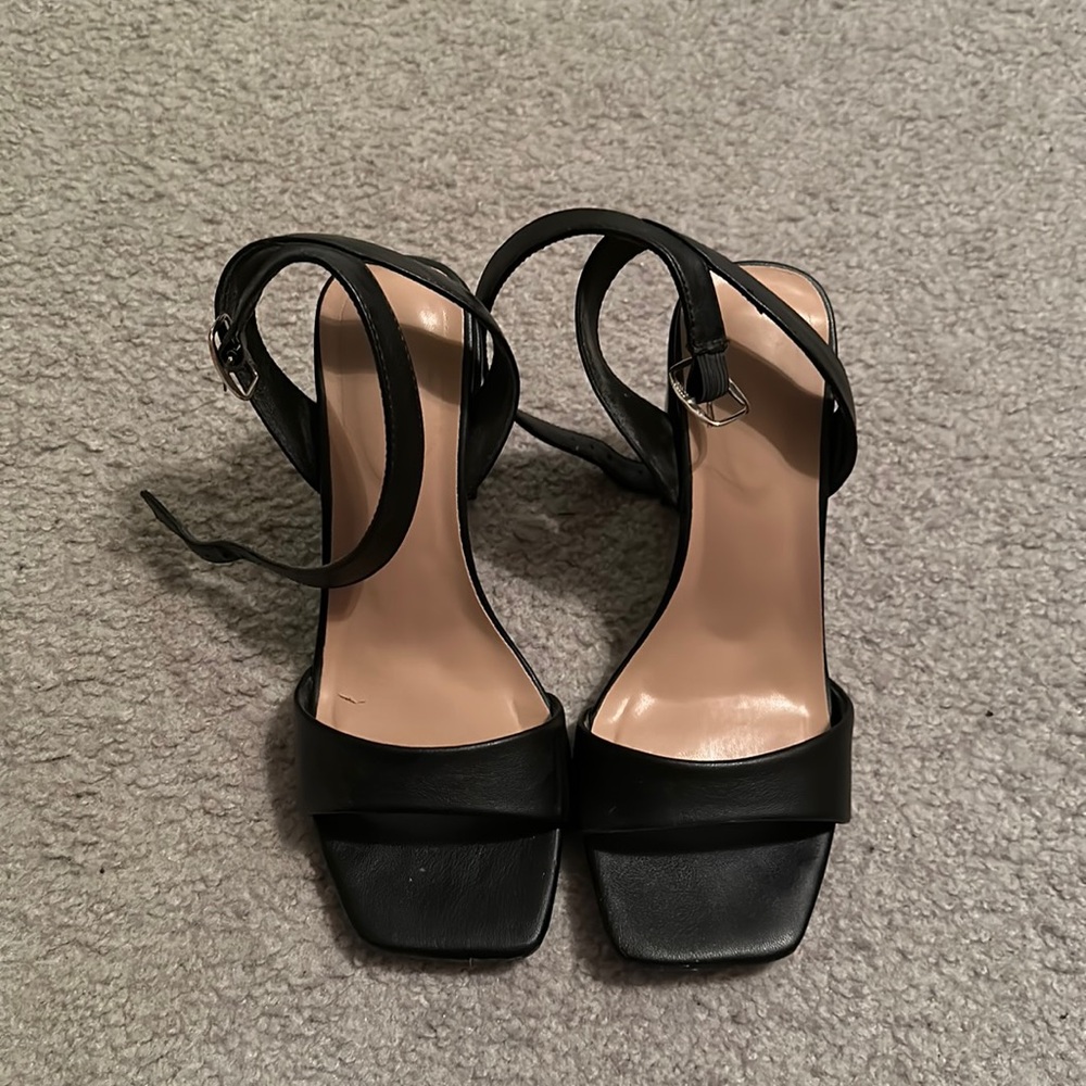 Toe Strap Heel
